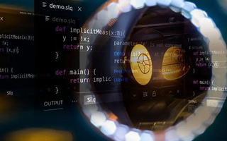 石狮 api php源码,下载的php源码怎么运行呢？